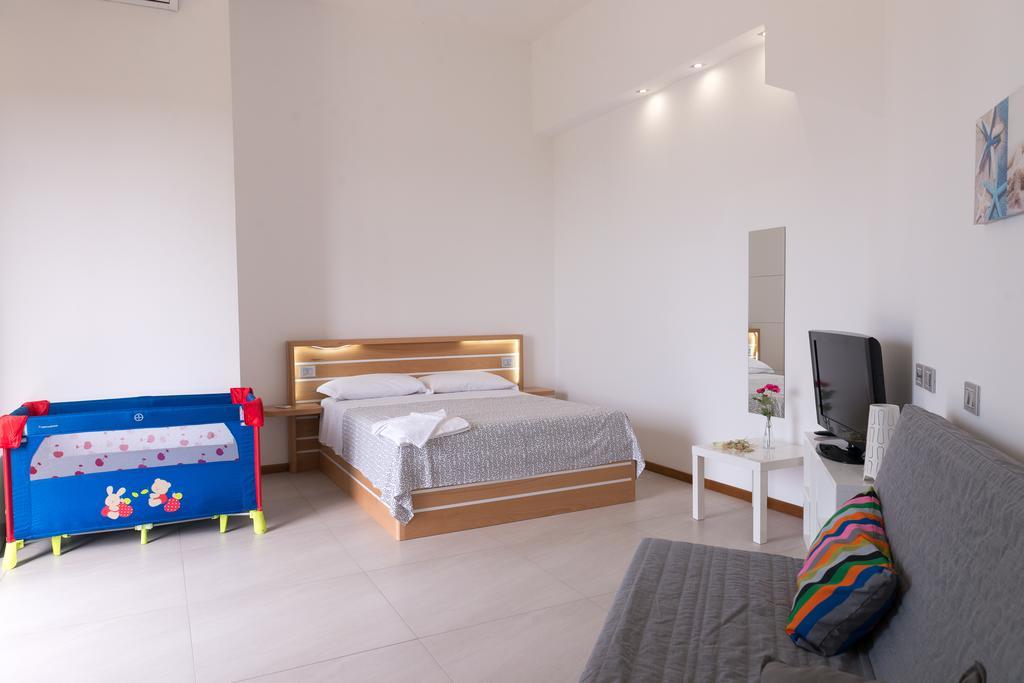 Lalena'S Garden Otel Portopalo Di Capo Passero Dış mekan fotoğraf